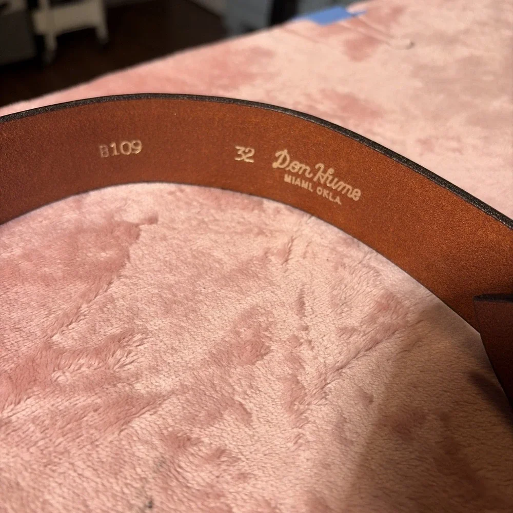 Don Hume B109 Black Leather  Belt Sz 32. Brass Buckle.